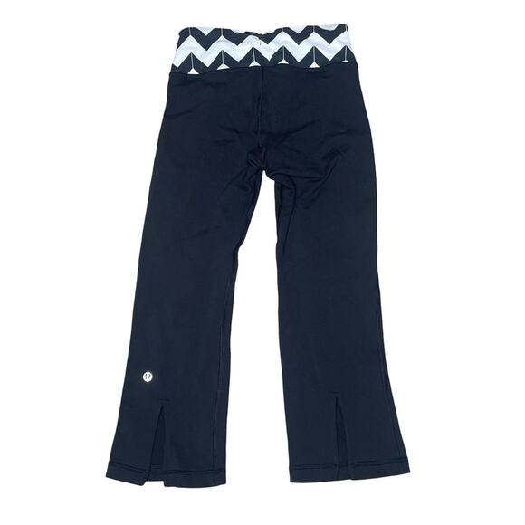 Lululemon Elastic Waist Wide Leg Groove Capri Leggings Black Women’s Sz 2 - Picture 3 of 5